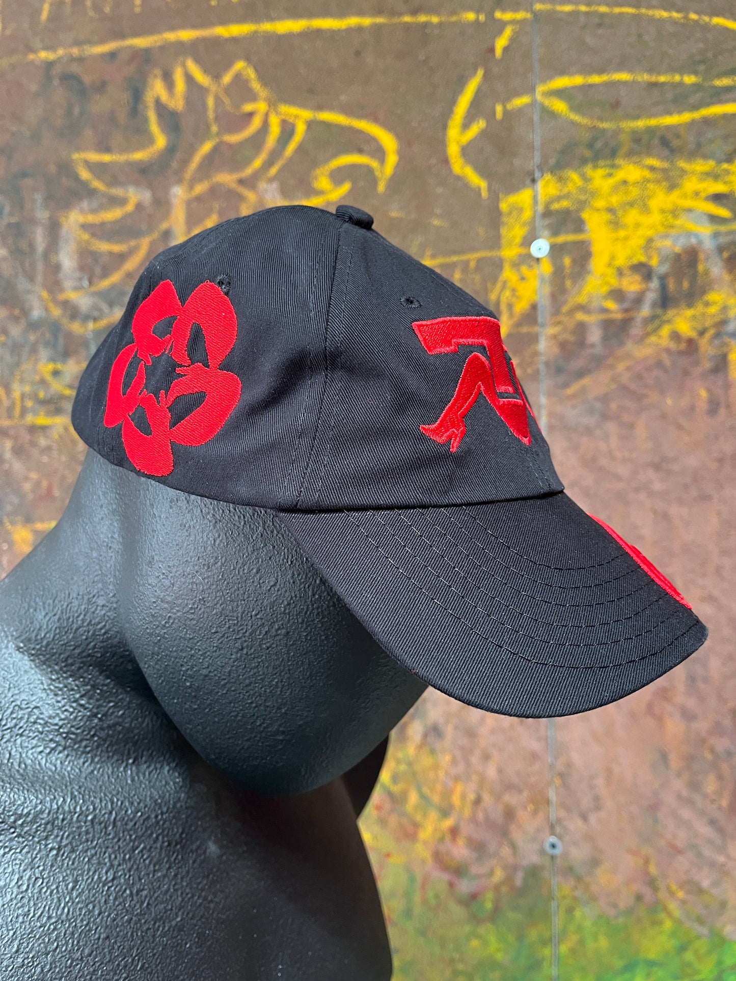 LOGOMANIA SANCHEZINA CAP