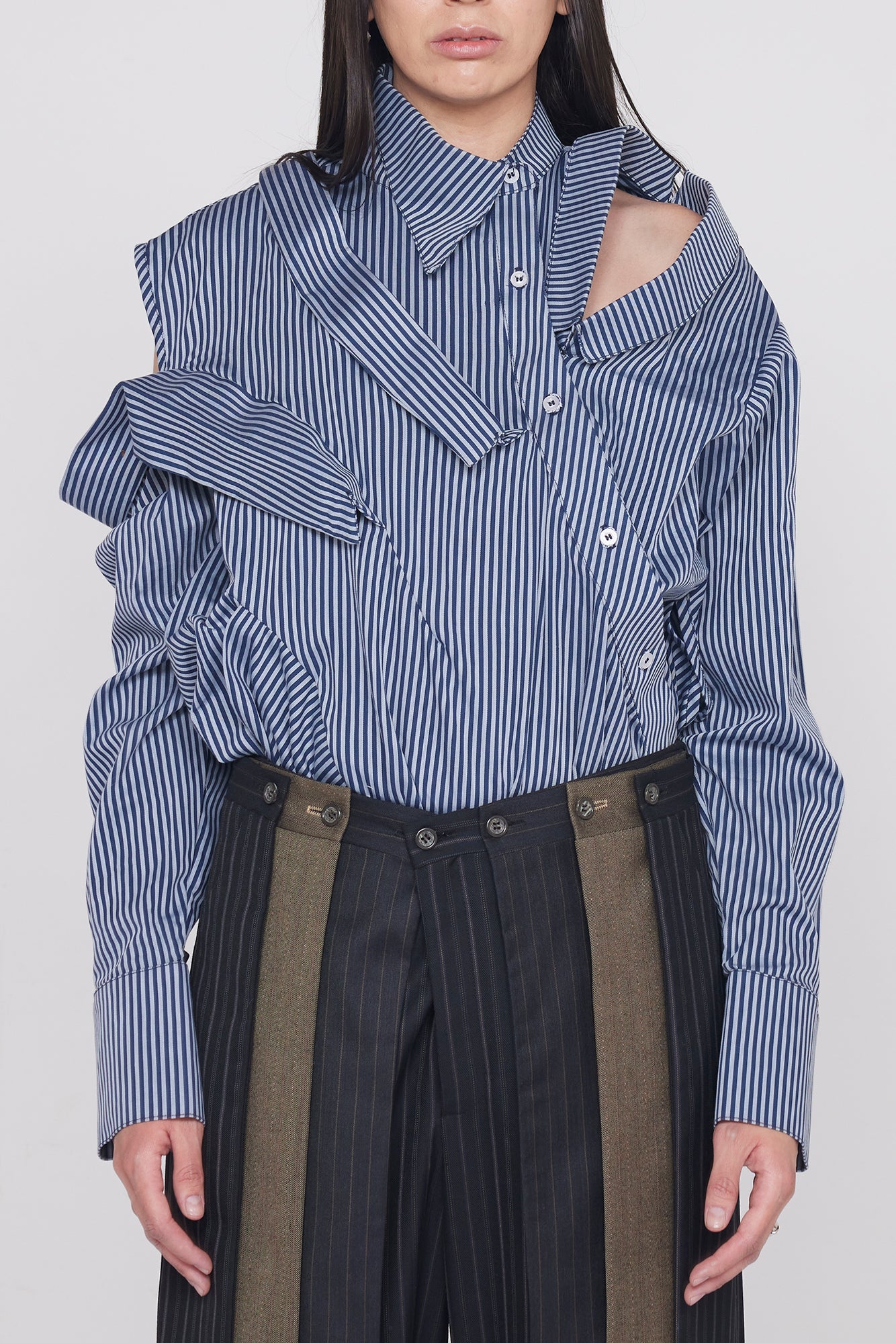 MULTITASKER SHIRT