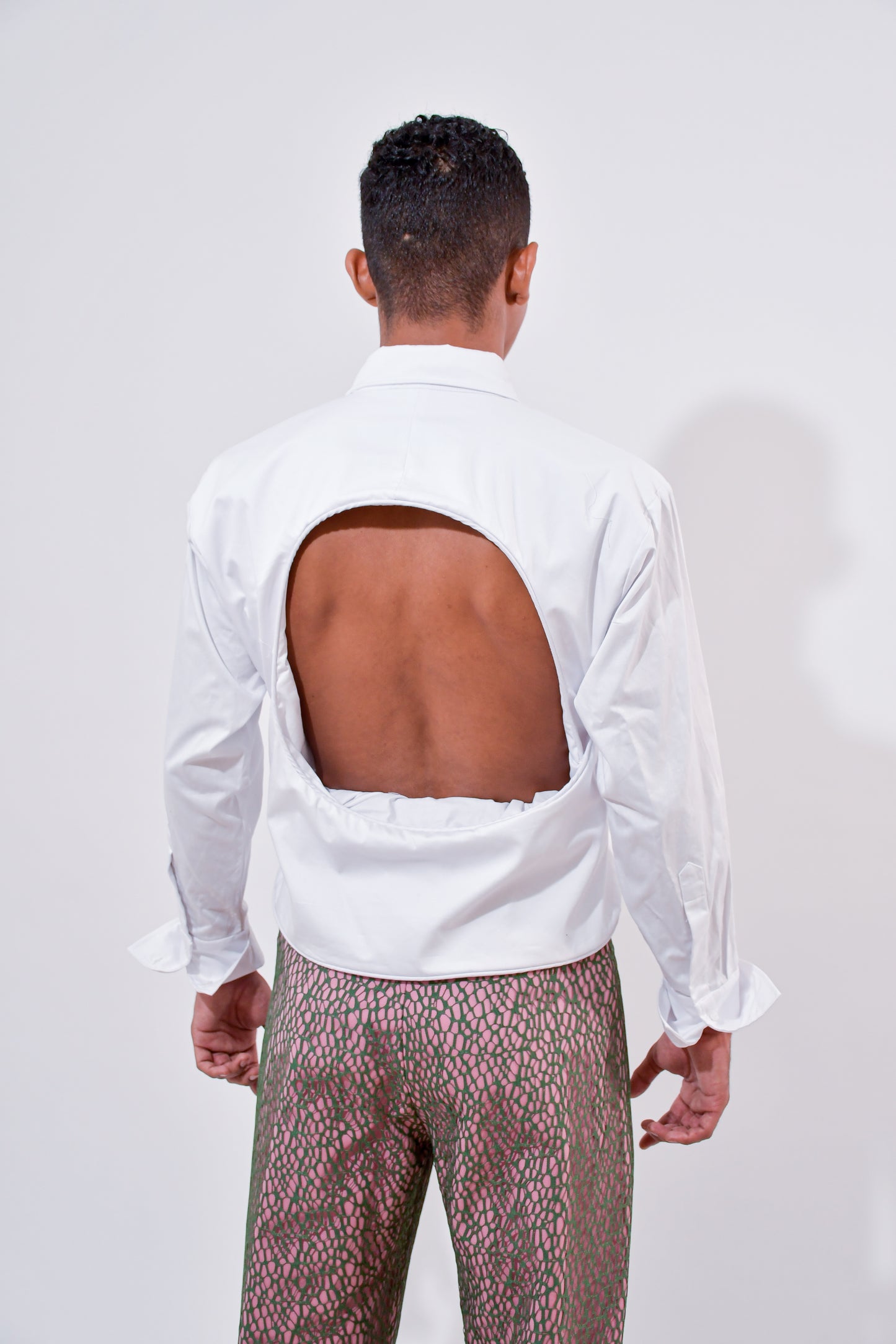 PINZAS DE LAVADO PLEATED TAILORED TROUSERS