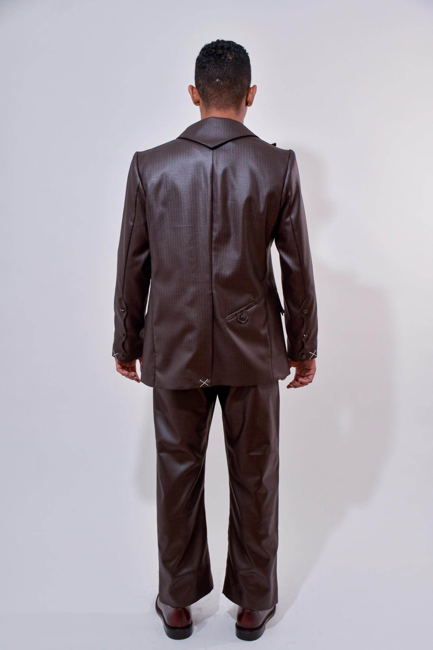 PINZAS DE LAVADO PLEATED TAILORED TROUSERS